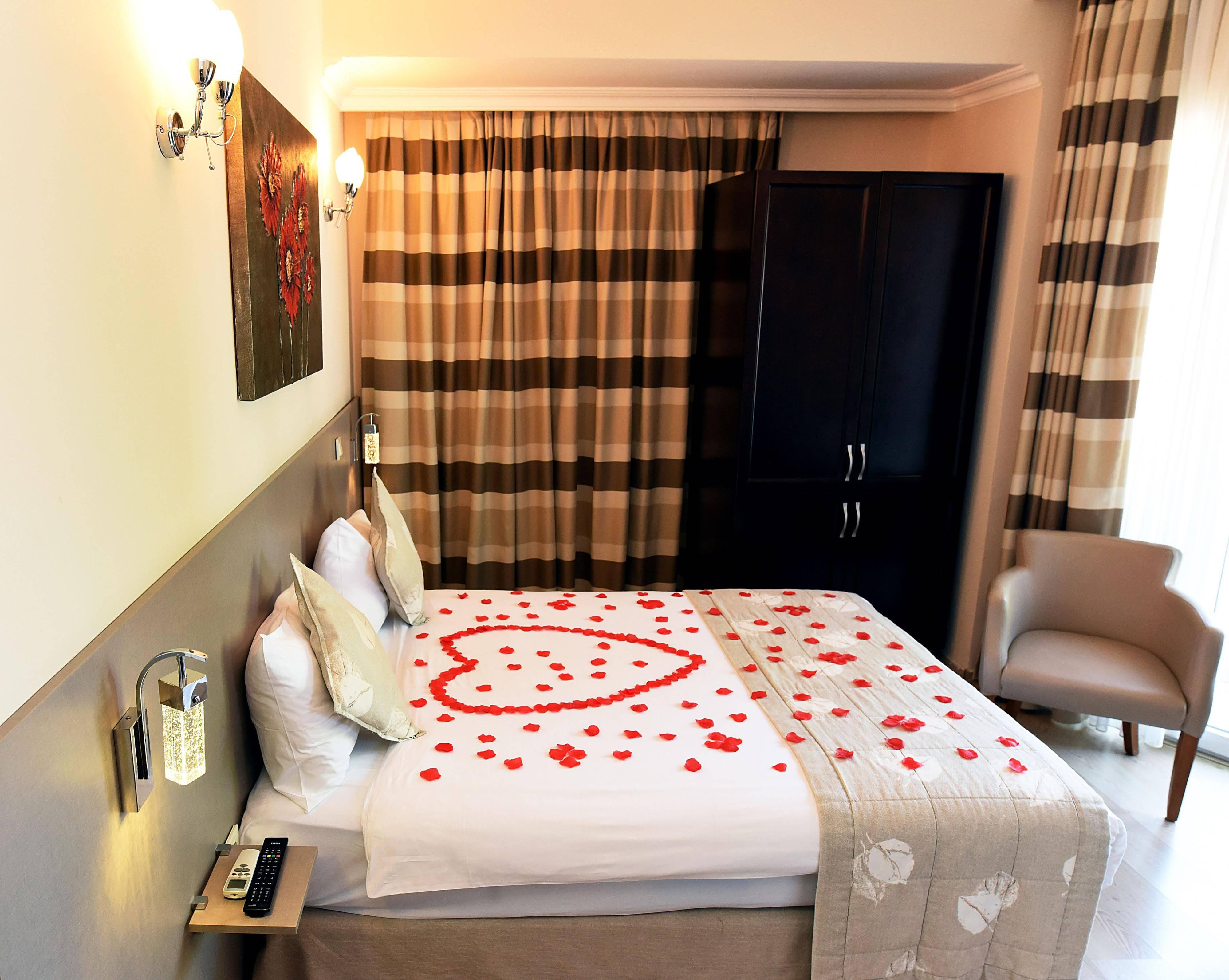 Marine House Boutique Hotel Adalar Bagian luar foto