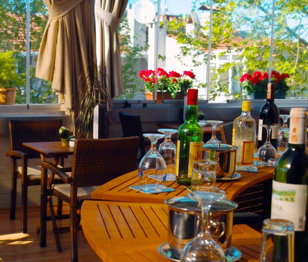 Marine House Boutique Hotel Adalar Bagian luar foto