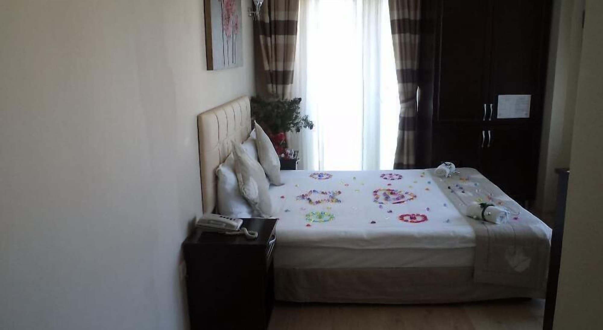 Marine House Boutique Hotel Adalar Bagian luar foto