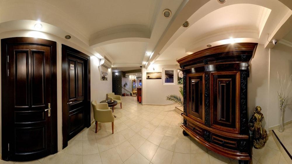 Marine House Boutique Hotel Adalar Bagian luar foto